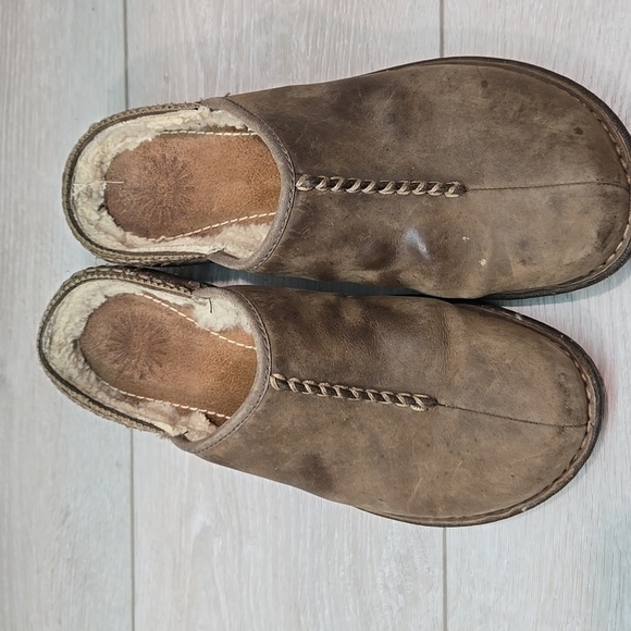 UGG Australia Women's 5135 Leather  Shearling Clogs Mule Clog Sheepskin Shoes 9 - Picture 4 of 10